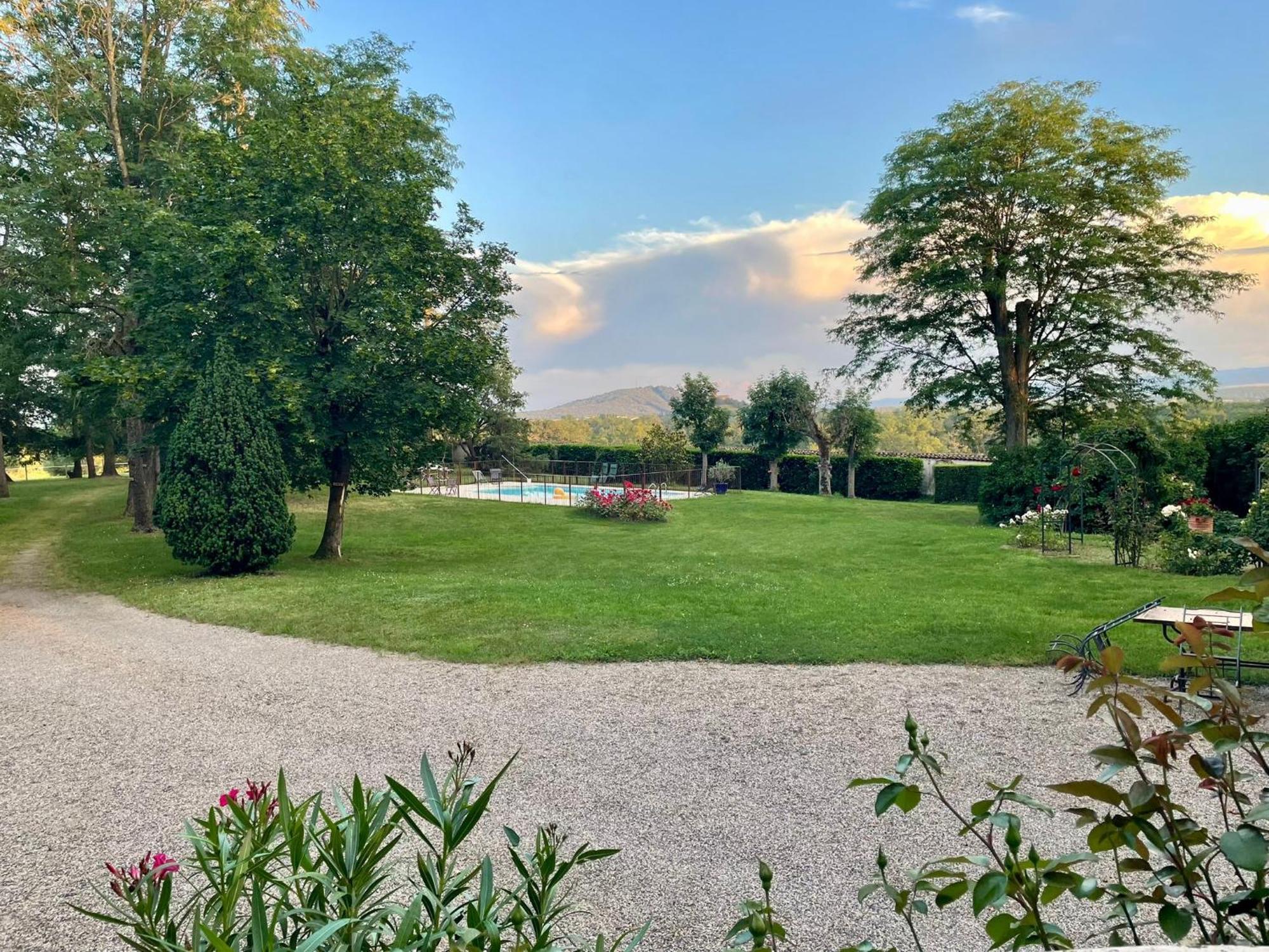 Domaine Du Perrier Bed & Breakfast