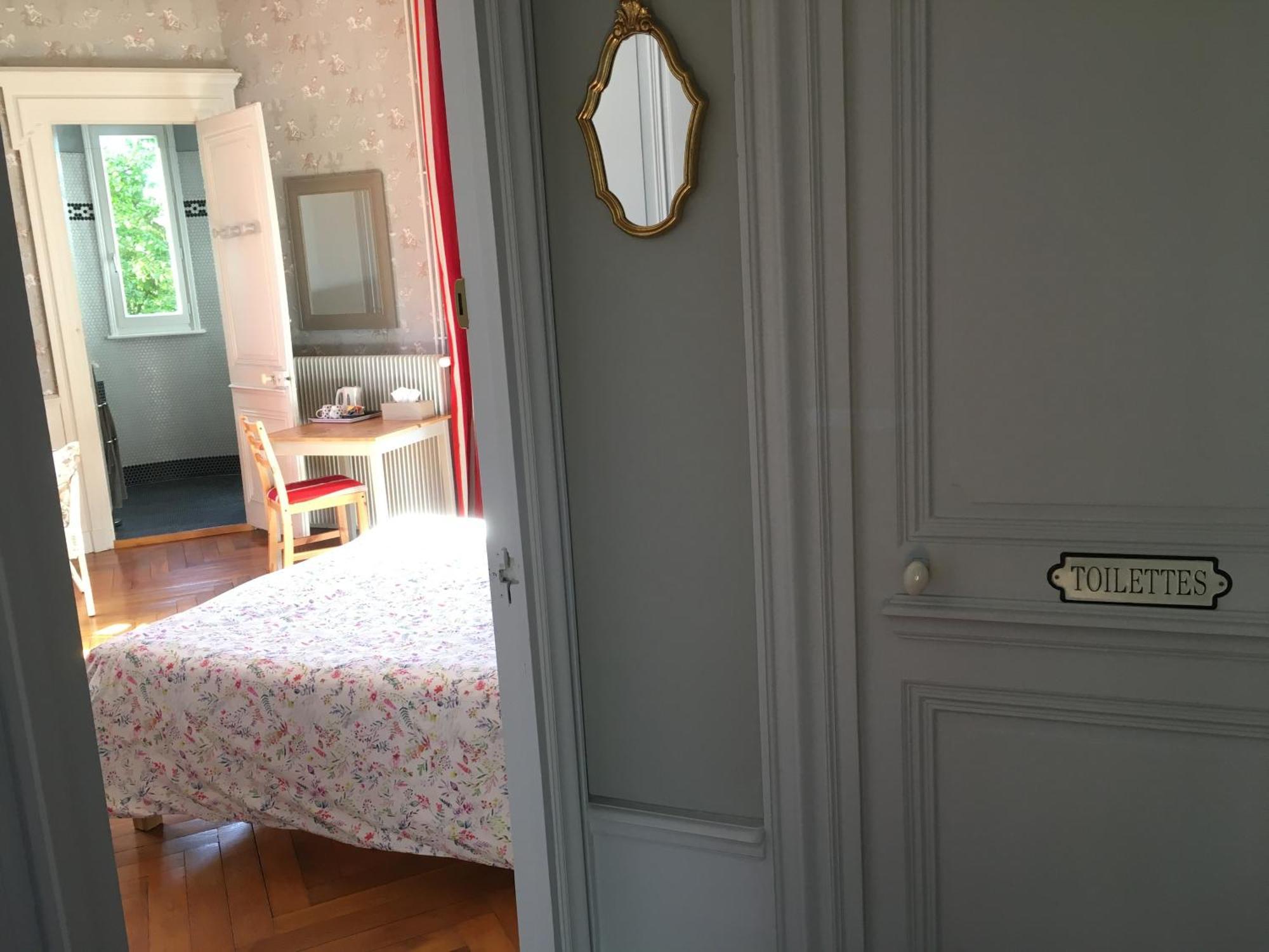 Domaine Du Perrier Bed & Breakfast Sainte-Agathe-la-Bouteresse